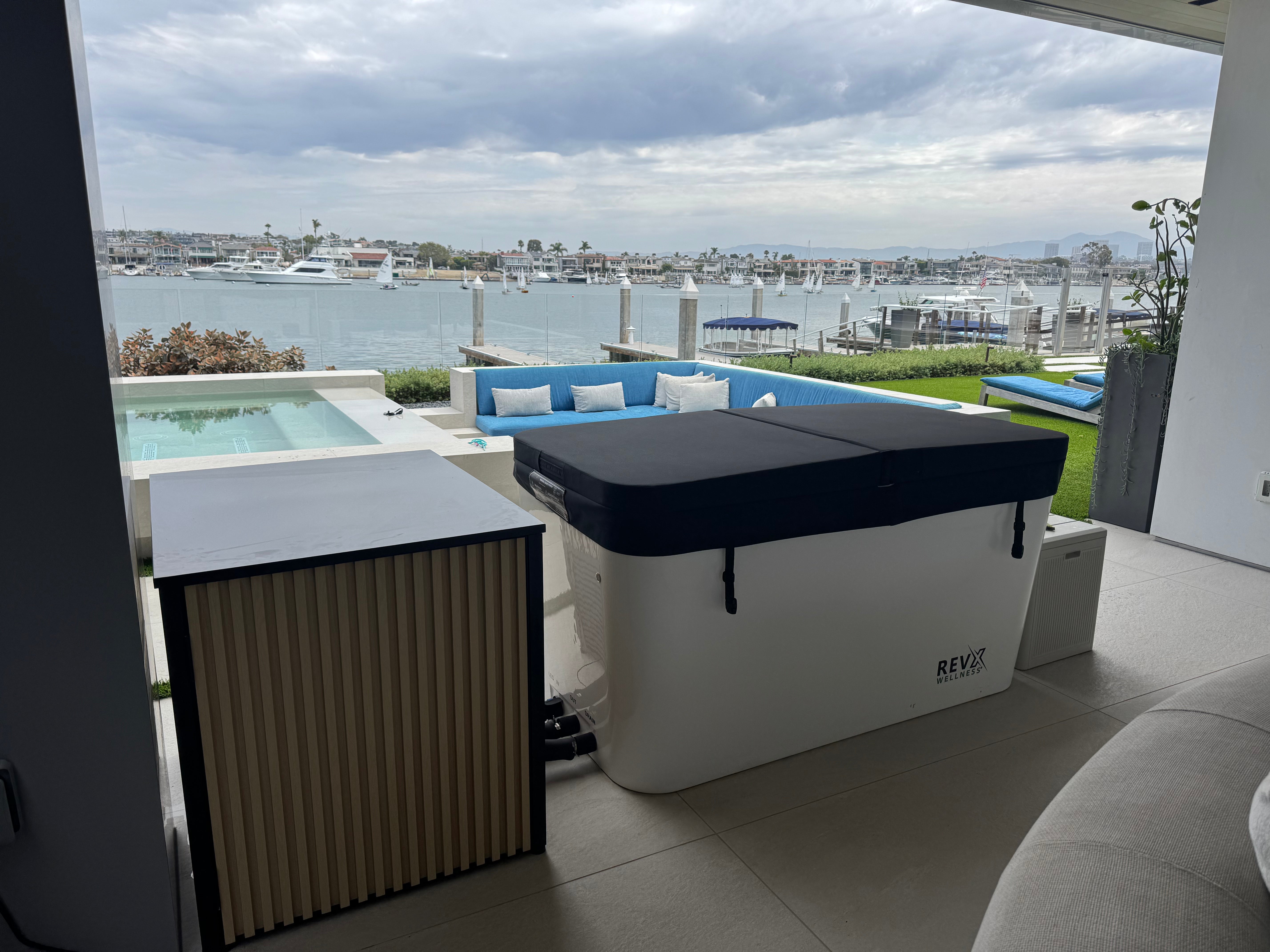 RevX X Tub Cold Plunge With LUX Chiller and Filtration