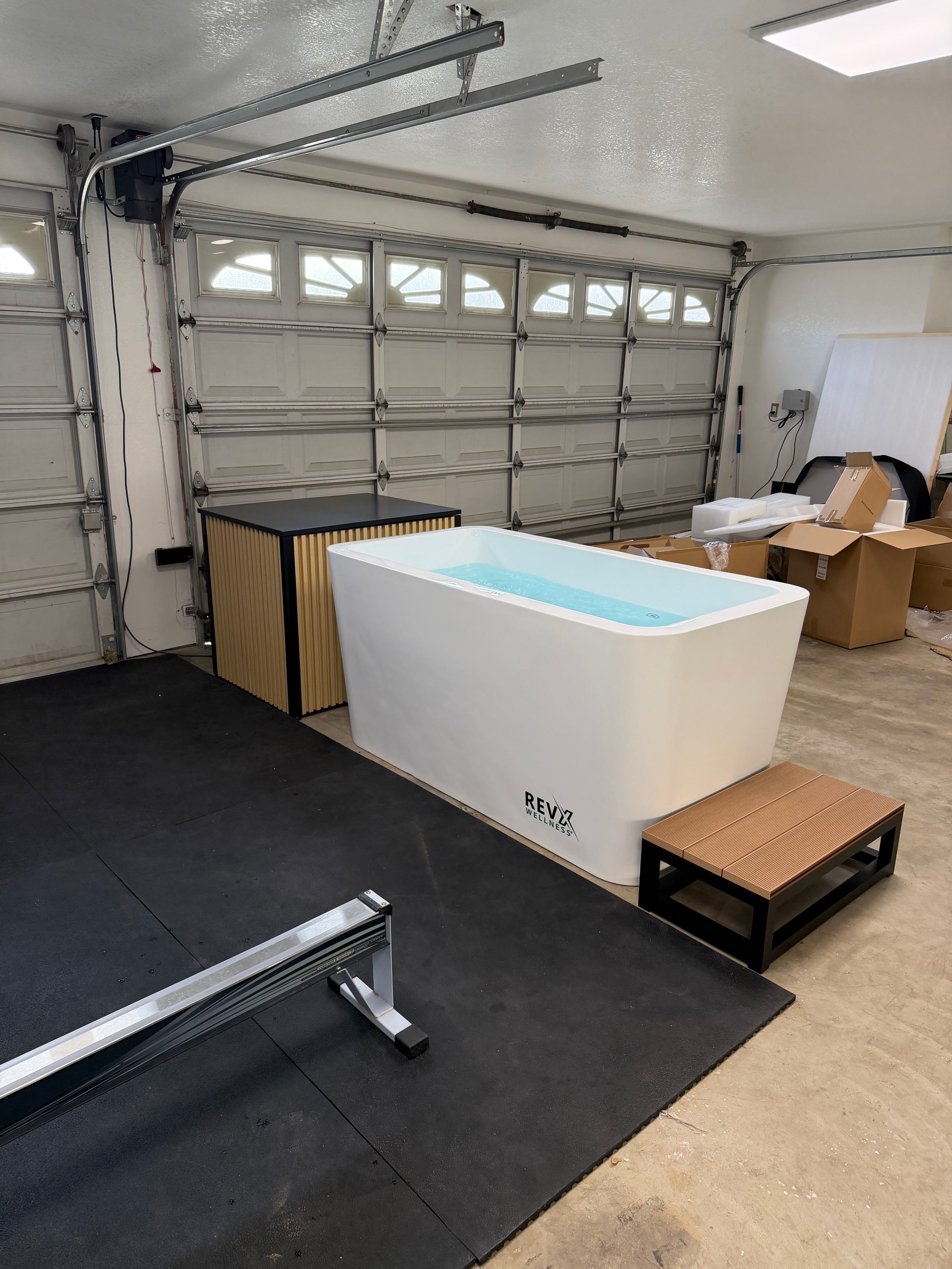 RevX X Tub Cold Plunge With LUX Chiller and Filtration