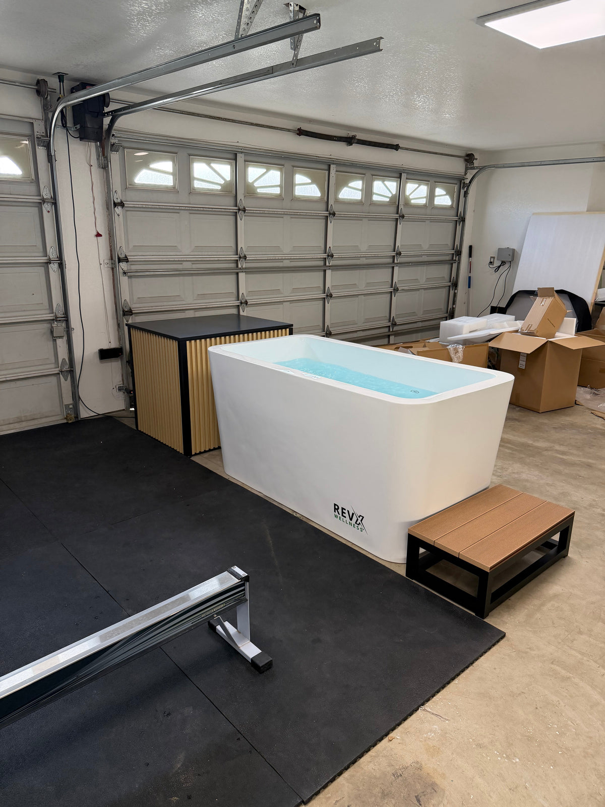 RevX X Tub Cold Plunge With LUX Chiller and Filtration