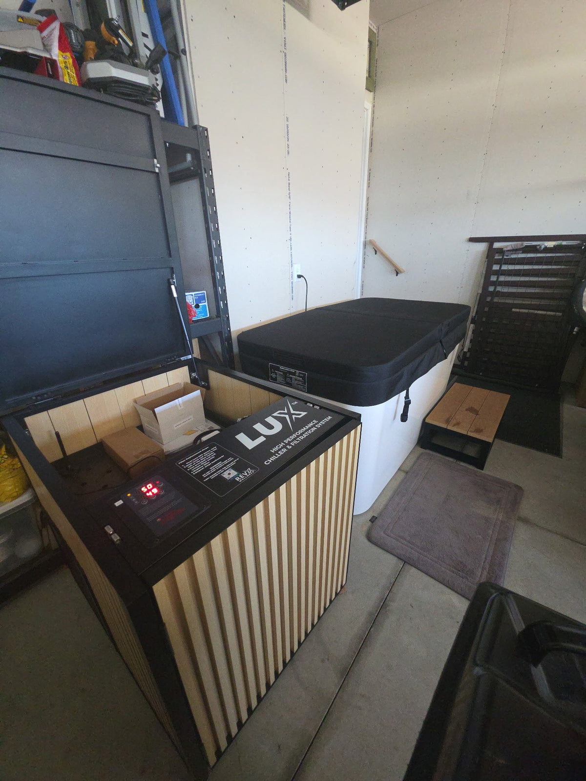 RevX X Tub Cold Plunge With LUX Chiller and Filtration